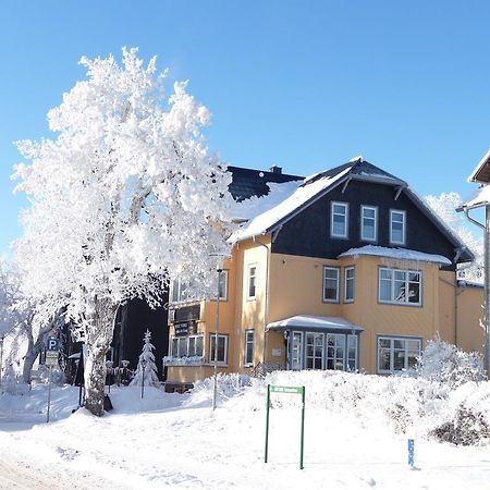 Cafe-Restaurant Pension Haus Flora 오버호프 외부 사진